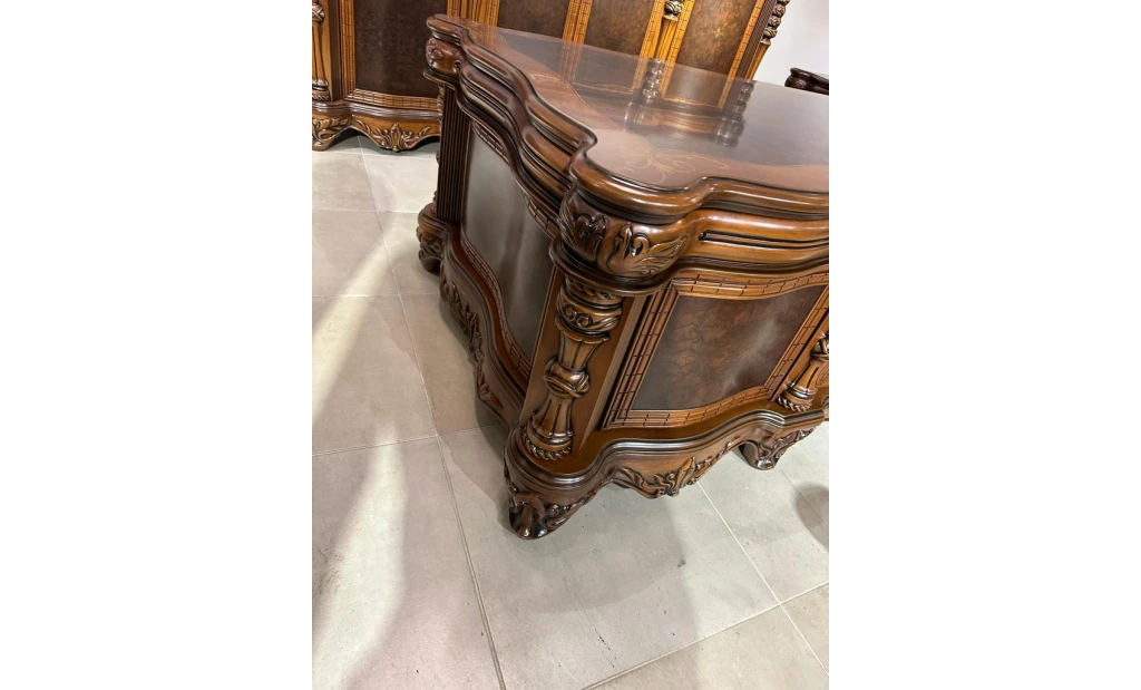 Maybach Manager Desk