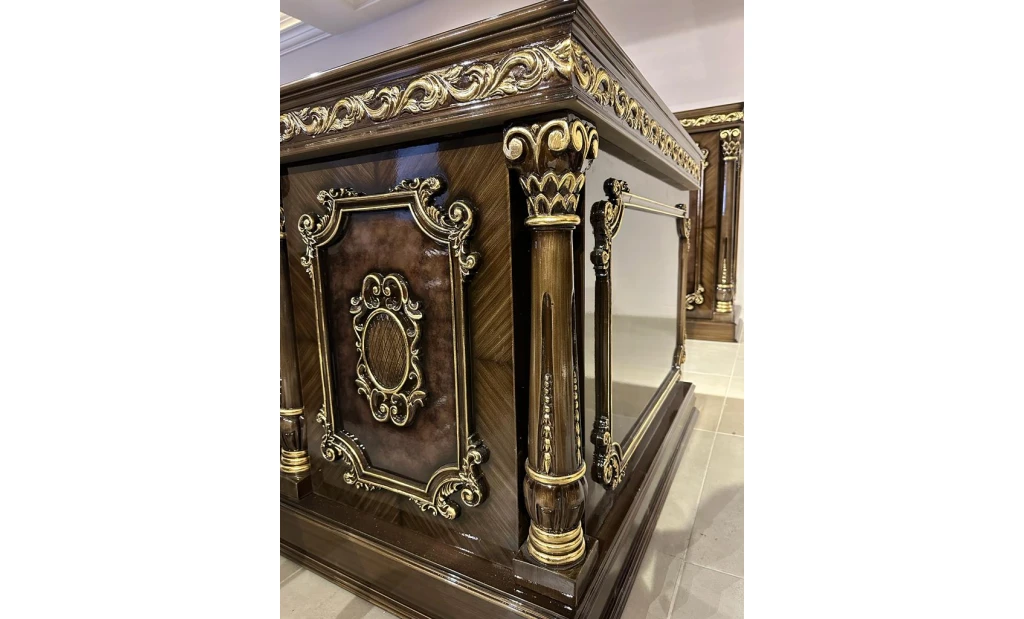 Lacquer paint walnut office desk