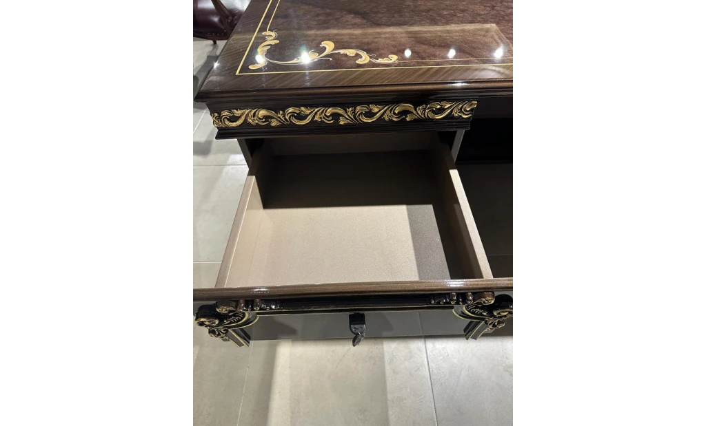 Lacquer paint walnut office desk