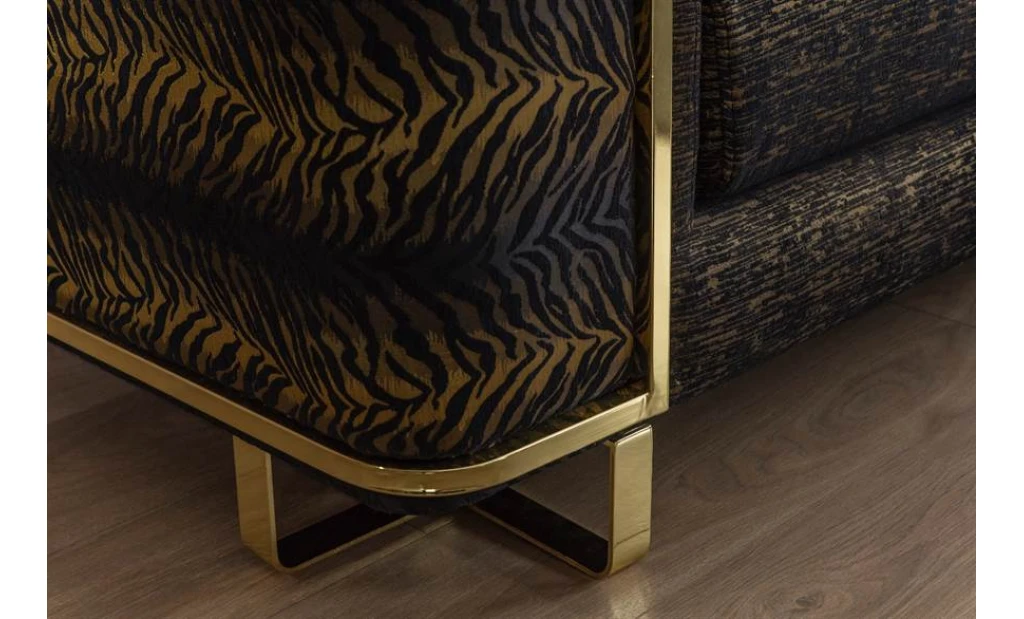 Luxori Classic Sofa Set