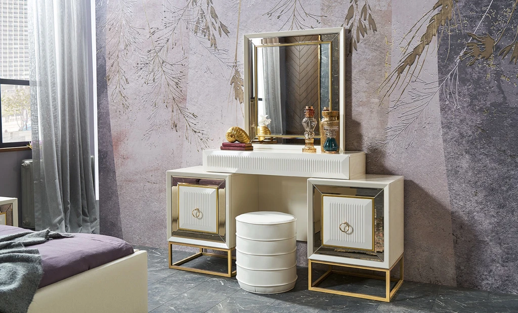 Safran Bedroom Furniture Set